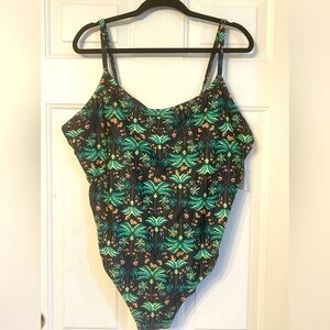 NWT Old Navy swimsuit, size 3X